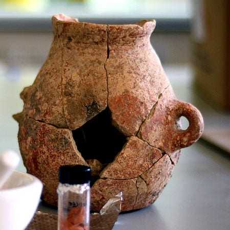 古代土器 オイルランプ 2点セット　イスラエル　1970年代　現地購入 出土した陶器から、8000年前のイスラエルでオリーブオイルが使われてい