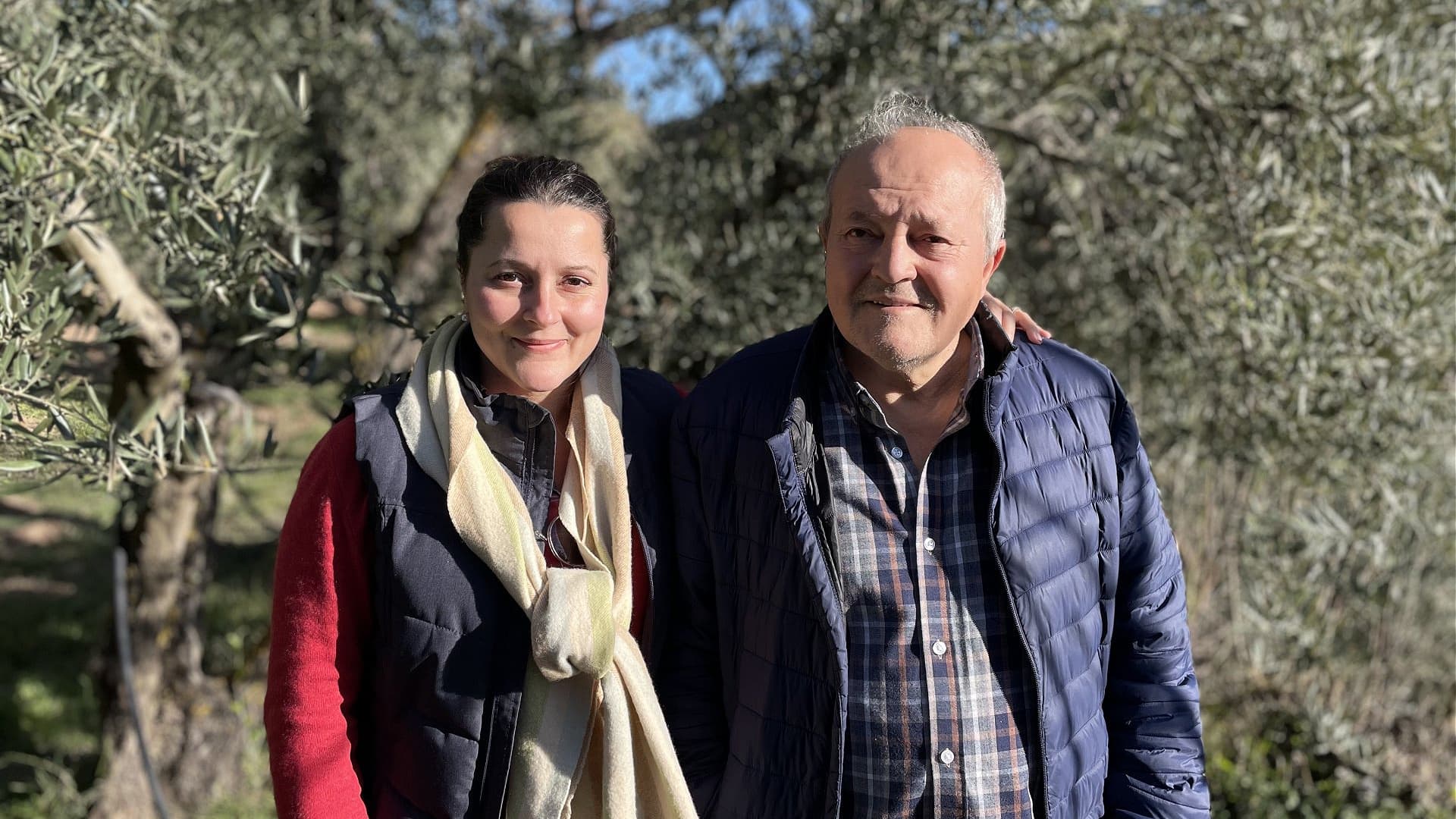 Lucía Gámez (left)