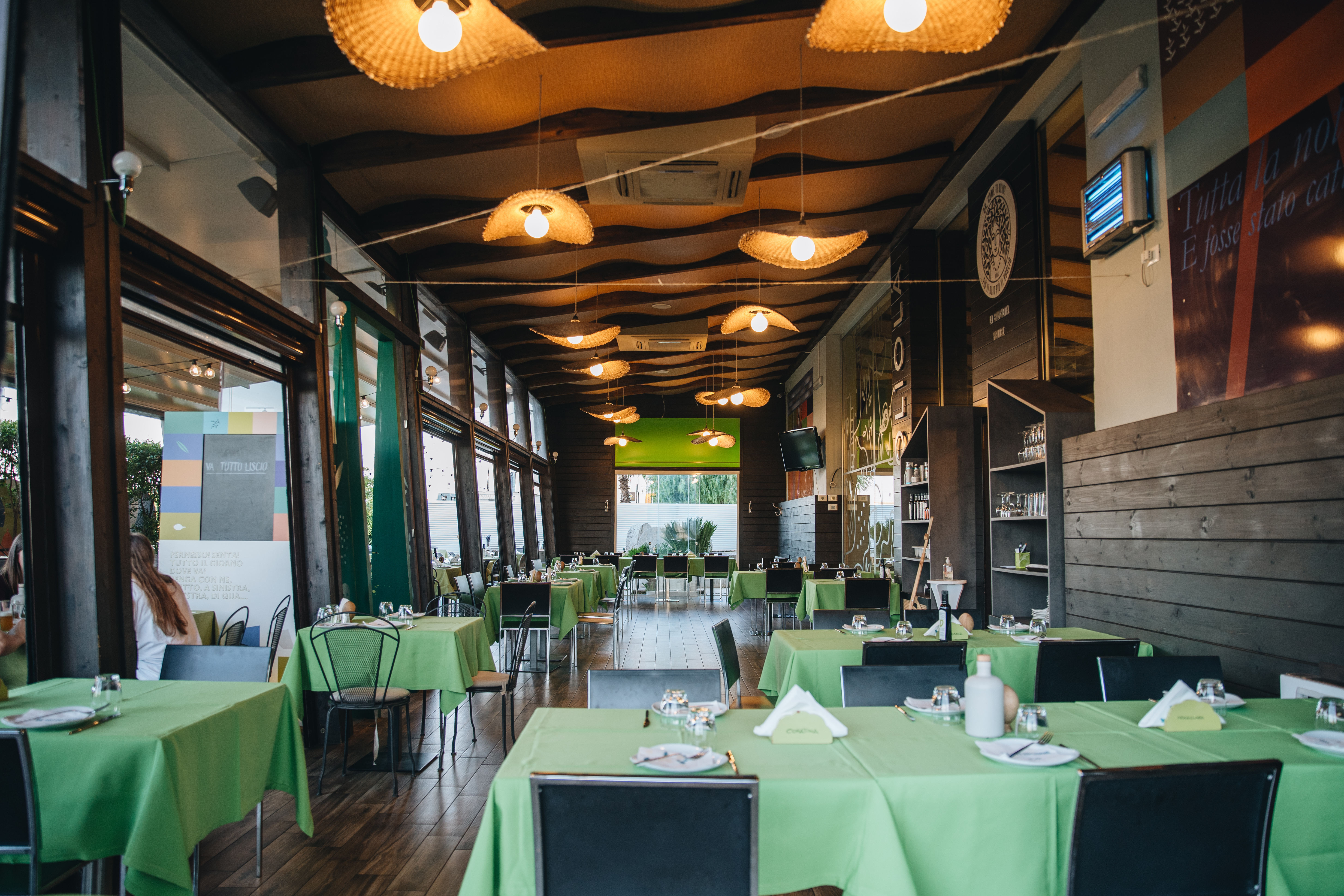 Di Molfetta’s bruschetteria allows guests to enjoy a traditional delicacy with high-quality extra virgin olive oil.