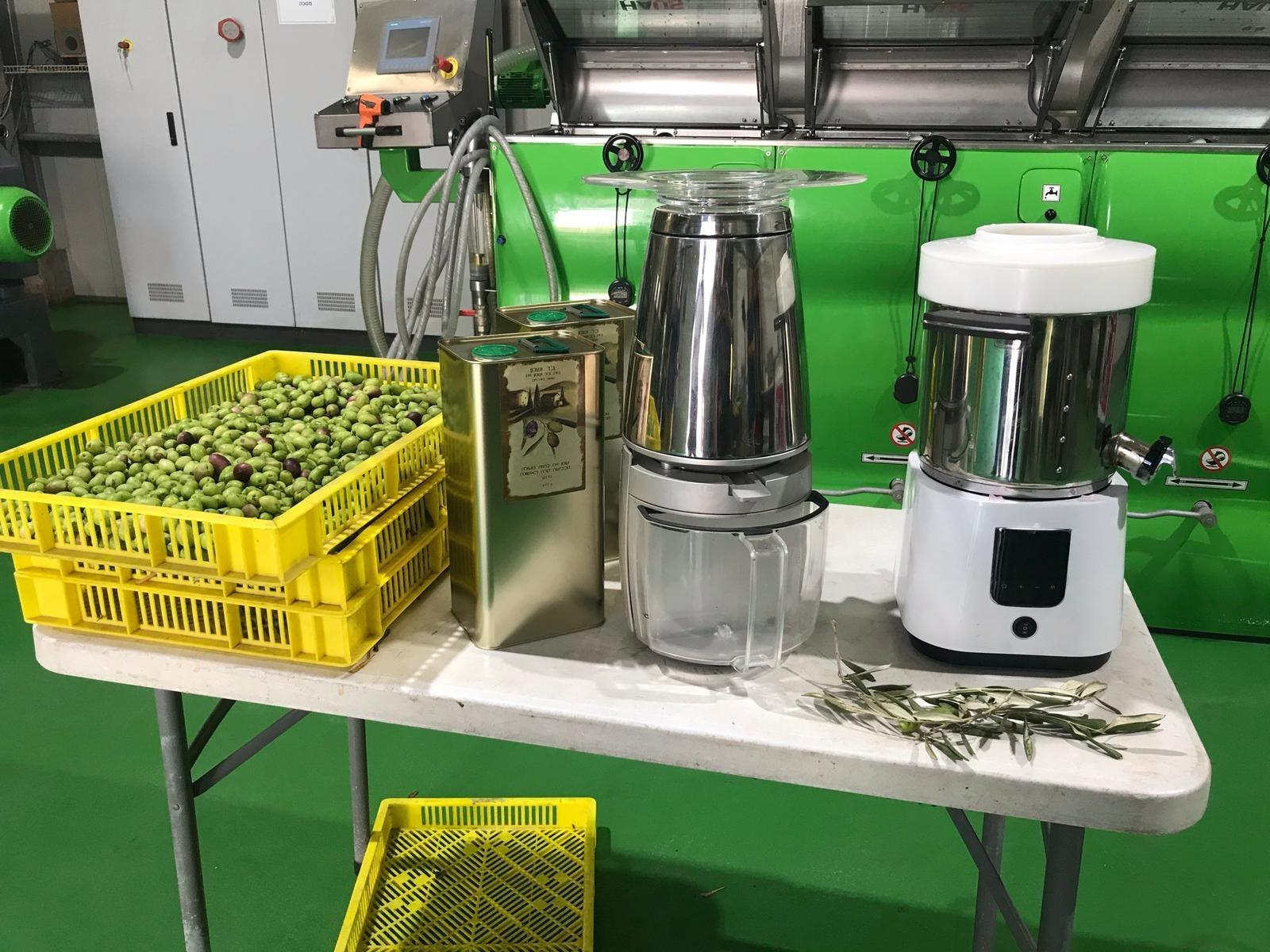 邦楽 OLIVE OIL Futura x Oil Works Limited EP Israeli Firm Prepares to Launch Countertop Olive Oil Appliance