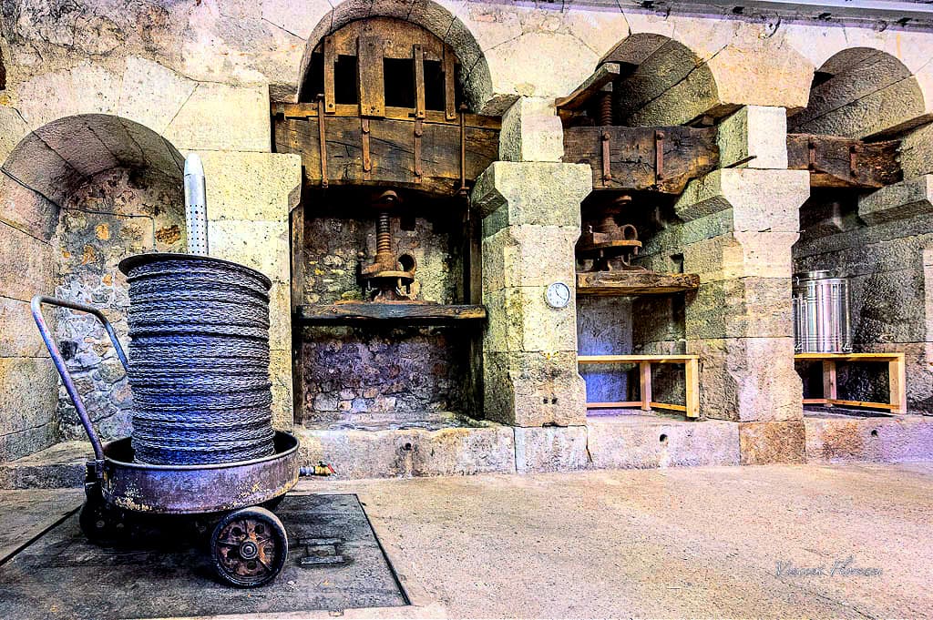 While not all of them are traditional presses, mills are opening their doors in the south of France to meet growing demand. (Photo: Moli D’Oli)