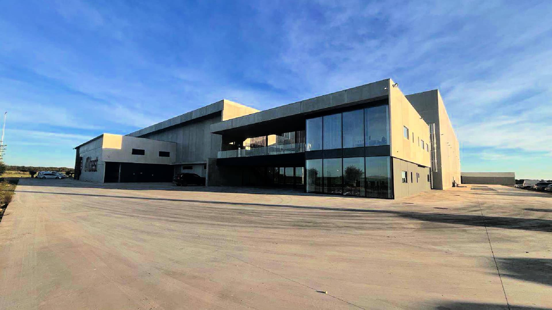 Ninety-five percent of Olive Gestão’s production is extra virgin, partially due to modern milling facilities. (Photo: Olivo Gestão)