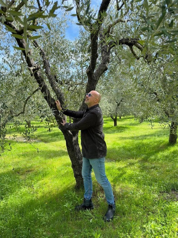 Lucca Perotti out pruning his olive groves. (Photo: Lucca Perotti)