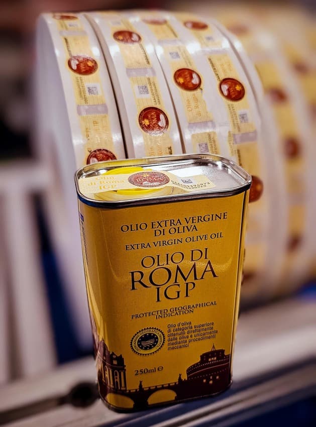 Labels for the PGI Olio di Roma (Photo: Polygraphic Institute and State Mint)