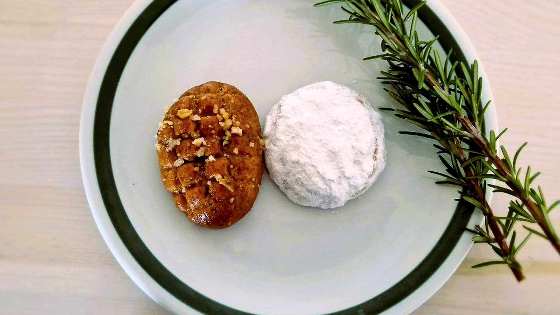 A melomakarono and a kourabie served together is a common Christmas treat in Greek homes. (Photo: OOT Archive)