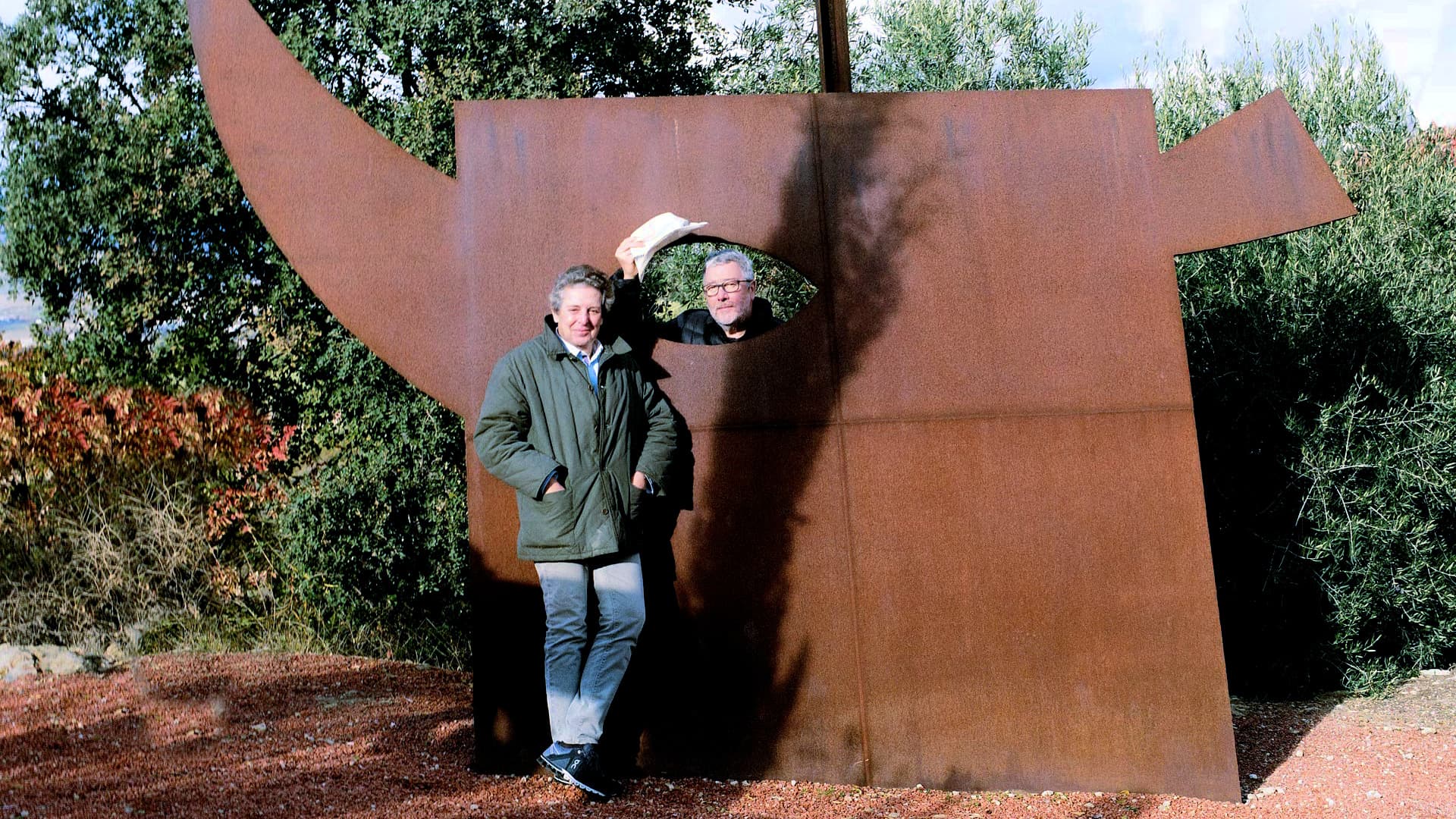 Pedro Gomez de Baeza (left) with Philippe Starck (Photo: Álvaro Medina)